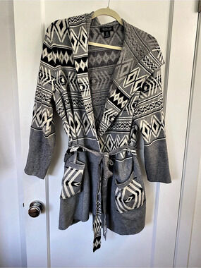 Rachel Zoe Geometric Belted Cardigan in Gray & Black Size 1X